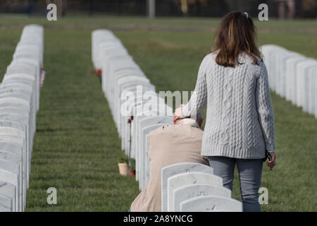 Newtown, Connecticut, USA - 11/11/2019 : Célébration de la Journée des anciens combattants au cimetière National de Washington Crossing Banque D'Images