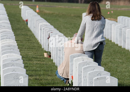 Newtown, Connecticut, USA - 11/11/2019 : Célébration de la Journée des anciens combattants au cimetière National de Washington Crossing Banque D'Images