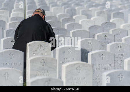 Newtown, Connecticut, USA - 11/11/2019 : Célébration de la Journée des anciens combattants au cimetière National de Washington Crossing Banque D'Images