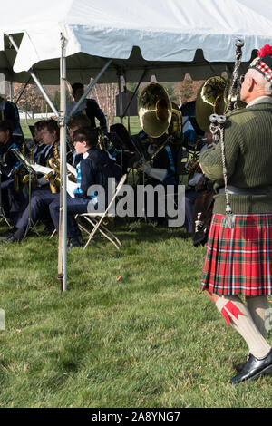 Newtown, Connecticut, USA - 11/11/2019 : Célébration de la Journée des anciens combattants au cimetière National de Washington Crossing Banque D'Images