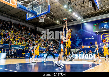 # 11 Jonas Jerebko de Khimki Moscow vu en action lors de l'Organisation des match de championnat entre VTB Khimki Moscow et Parme Perm.(score final ; Khimki Moscow 103-100 Parme) Perm Banque D'Images