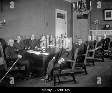 Le Président Woodrow Wilson avec son cabinet ca. Années 1910 Banque D'Images
