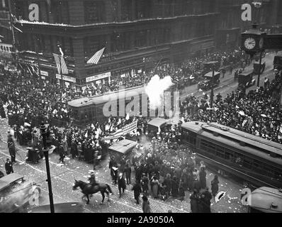 Chicago - Illinois - Cérémonies des manifestations pour la paix - des manifestations pour la paix dans la région de Chicago, Illinois vue générale de la célébrer dans la section affaires Banque D'Images