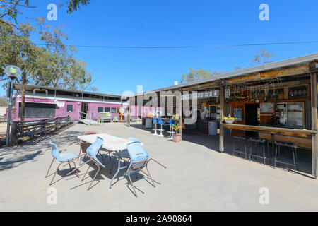 Retour de l'outback pub le Sheepyard Inn, l'Grawin, Lightning Ridge, New South Wales, NSW, Australie Banque D'Images