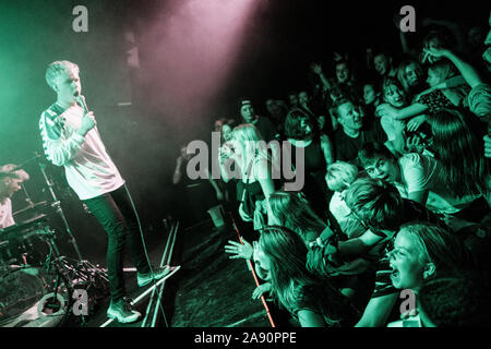 Copenhague, Danemark. 09ème, novembre 2019. Le groupe danois Farveblind effectue un concert live à Pumpehuset à Copenhague. (Photo crédit : Gonzales Photo - Flemming Bo Jensen). Banque D'Images