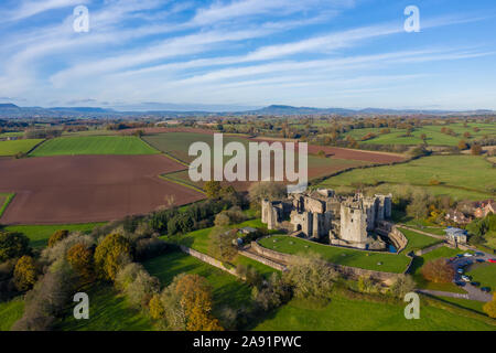 Château de Raglan, dans le sud du Pays de Galles Banque D'Images