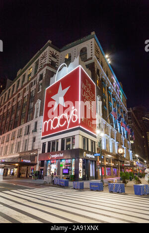 Du grand magasin Macy's Herald Square, sur la sixième Avenue, Manhattan, New York City, États-Unis d'Amérique. Banque D'Images
