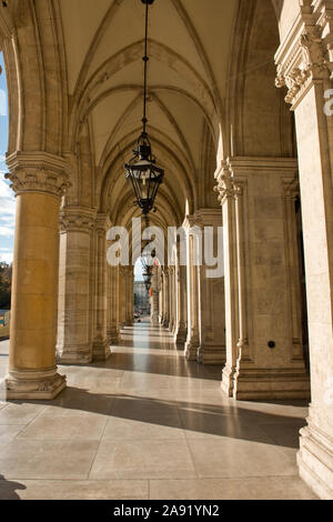 Plafonds voûtés d'entrée de l'Hôtel de ville de Vienne (Rathaus) Banque D'Images