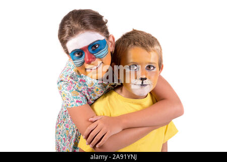 Couple avec enfants visage animal-paint en blanc isolé Banque D'Images