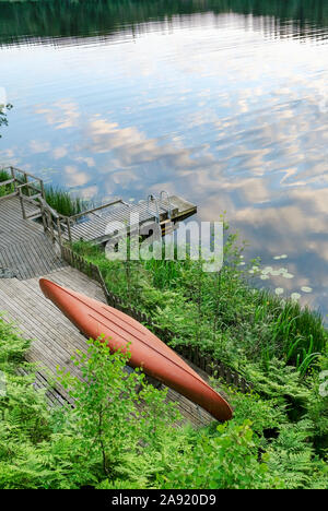 Kayak près du lac Banque D'Images