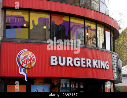 Signer pour Burger King à Leicester Square, London, UK Banque D'Images