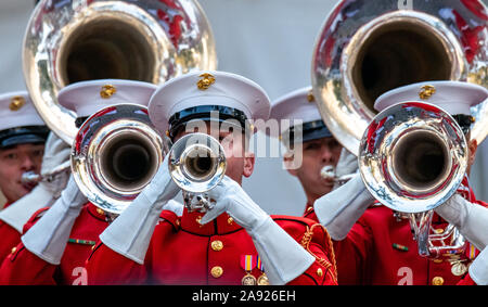 New York, États-Unis, 11 novembre 2019. Les musiciens de l'US Marine Corps effectuer au Veterans Day Parade à New York. Photo par Enrique rive. Banque D'Images