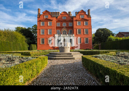 Surrey, UK - 14 septembre 2019 : The Dutch House - un des rares bâtiments encore debout de Kew Palace - situé dans le parc du Jardin botanique royal de Kew Banque D'Images