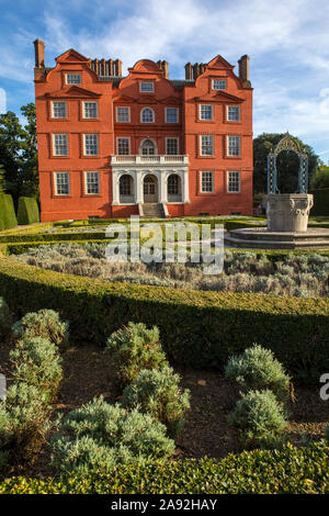 Surrey, UK - 14 septembre 2019 : The Dutch House - un des rares bâtiments encore debout de Kew Palace - situé dans le parc du Jardin botanique royal de Kew Banque D'Images