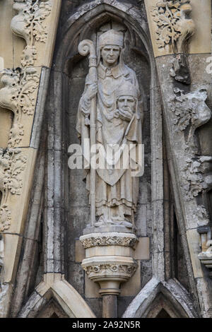 Sculpture sculpté sur l'extérieur de la cathédrale d'Exeter dans la ville d'Exeter dans le Devon, Royaume-Uni. Banque D'Images