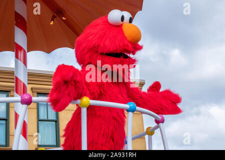 Orlando, Floride, 09 novembre 2019. Sesame Street Elmo en partie Parade à Seaworld Banque D'Images