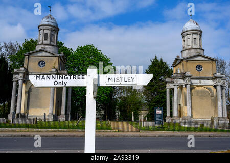 Mistley Towers Essex UK Banque D'Images