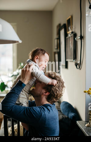 Père avec bébé Banque D'Images