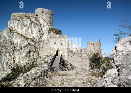 Srebrenik / Forteresse Tvrđava Srebrenik Banque D'Images
