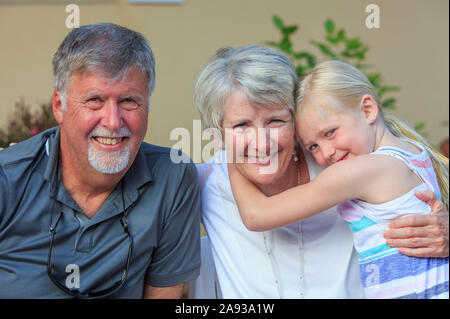Portrait de grands-parents et de petits-enfants heureux Banque D'Images