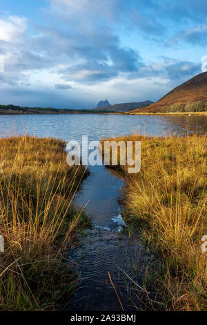 Le loch et Borrolan Suilven, Sutherland, Scotland, United Kingdom Banque D'Images