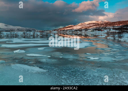 Dåfjord dans le Nord de la Norvège en hiver Banque D'Images