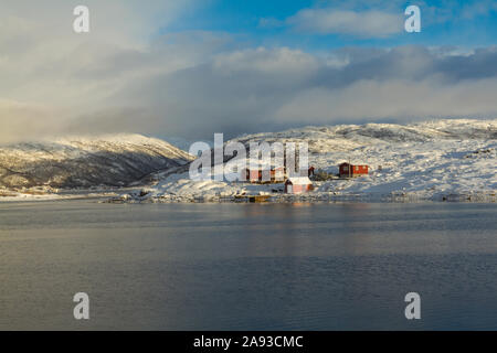 Kvaløyvågen dans le Nord de la Norvège en hiver Banque D'Images