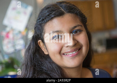 Adolescent avec autisme Banque D'Images