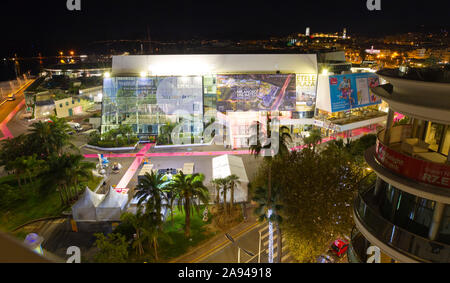 Cannes, France. 13 Nov, 2019. Cannes, France - 13 novembre 2019 : MAPIC - Le marché immobilier de détail à l'international. Jour d'ouverture du sommet de l'atmosphère, de sortie, le MIPIM, un événement, Reed MIDEM Palais des Festivals | Conditions de crédit dans le monde entier : dpa/Alamy Live News Banque D'Images