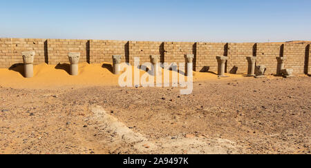 Église des colonnes granites; Old Dongola, État du Nord, Soudan Banque D'Images