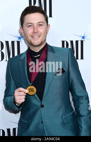 Nashville, Tennessee, USA. 12 Nov, 2019. 12 novembre 2019 - Nashville, Tennessee - Scotty McCreery. 2019 BMI Country Awards tenue au Siège de l'IMC Music Row. Crédit photo : Laura Farr/AdMedia Crédit : MediaPunch Inc/Alamy Live News Banque D'Images