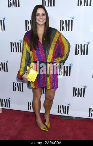 Nashville, Tennessee, USA. 12 Nov, 2019. 12 novembre 2019 - Nashville, Tennessee - Sara Evans. 2019 BMI Country Awards tenue au Siège de l'IMC Music Row. Crédit photo : Laura Farr/AdMedia Crédit : MediaPunch Inc/Alamy Live News Banque D'Images
