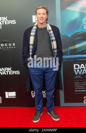 New York, NY - 12 novembre 2019 : Kevin Crowley assiste à la première d'eaux sombres au Walter Reade Theater at Lincoln Center Banque D'Images