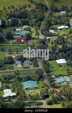 Maisons et terres agricoles, Ara Metua, Kauare Takitimu Tapere, District, Rarotonga, îles Cook, Pacifique Sud - vue aérienne Banque D'Images