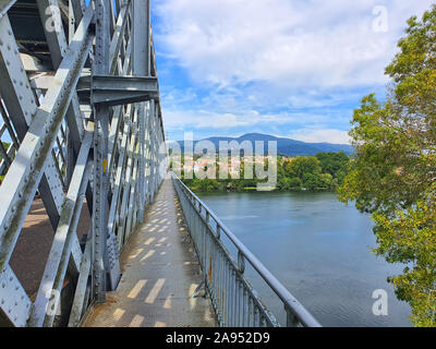 Pont métallique sur la rivière Minho entre l'Espagne et le Portugal, Valença Bridge Banque D'Images