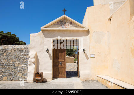 Preveli, Rethymno, Crète, Grèce. Entrée au monastère supérieur de Preveli. Banque D'Images