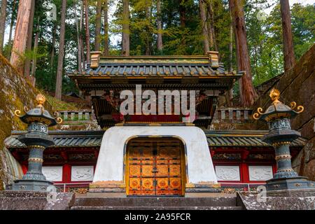 Kokamon Mausloleum la porte, Iemitsu, Nikkozan Rinnoji Temple, Temple bouddhiste, Sanctuaires et temples de Nikko, Nikko, Japon Banque D'Images