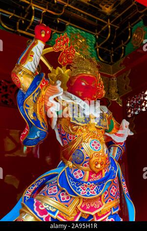 Guardian figure, divinité shinto, Temple Nikkozan Rinnoji, Temple bouddhiste, Sanctuaires et temples de Nikko, Nikko, Japon Banque D'Images