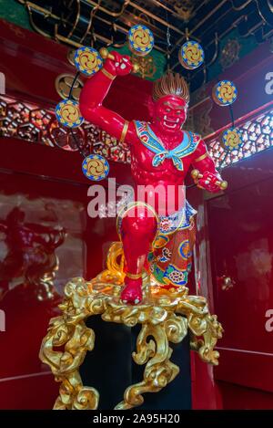 Guardian figure, divinité shinto, Temple Nikkozan Rinnoji, Temple bouddhiste, Sanctuaires et temples de Nikko, Nikko, Japon Banque D'Images