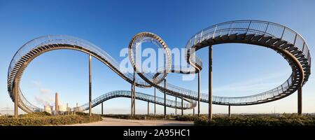 Tigre et la Tortue, à la montagne magique Heinrich-Hildebrand-Hohe, Angerpark, Duisburg, Ruhr, Rhénanie du Nord-Westphalie, Allemagne Banque D'Images