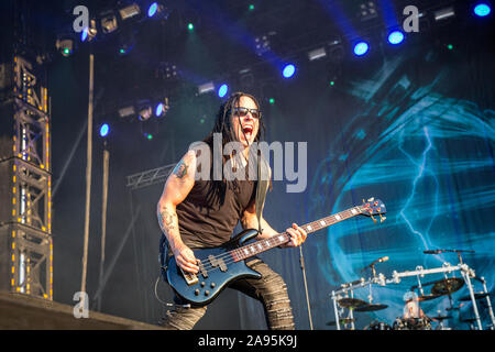 Solvesborg, Suède. 07th, 2019 juin. Le groupe de heavy metal américain troublé effectue un concert live au cours de la fête de la musique suédoise Sweden Rock Festival 2019. Ici le bassiste John Moyer est vu sur scène. (Photo crédit : Gonzales Photo - Terje Dokken). Banque D'Images