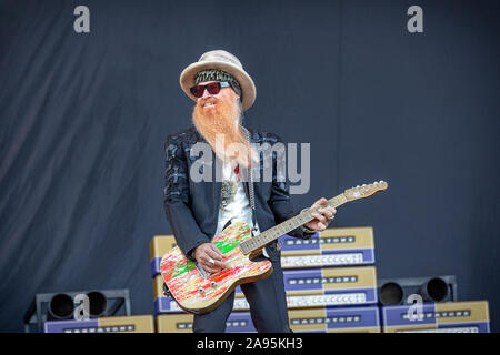 Solvesborg, Suède. 07th, 2019 juin. Le groupe de rock sudiste ZZ Top effectue un concert live au cours de la fête de la musique suédoise Sweden Rock Festival 2019. Ici le chanteur et guitariste Billy Gibbons est vu sur scène. (Photo crédit : Gonzales Photo - Terje Dokken). Banque D'Images