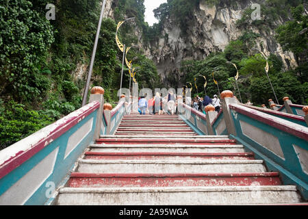 KUALA LUMPUR, MALAISIE - 06 Février 2018 : escalier à Batu Caves, le plus grand temple hindou en dehors de l'Inde. Banque D'Images