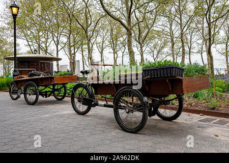 Etats Unis, New York - Mai 2019 : le jardinage communautaire à Battery Park Banque D'Images