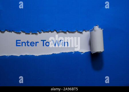 Inscrivez-vous pour gagner texte écrit en papier déchiré Banque D'Images