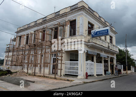 Après ses sorties de pêche, l'auteur américain Ernest Hemingway était un visiteur fréquent au restaurant la Terraza de Cojímar, dans la rue principale de Cojimar, Banque D'Images