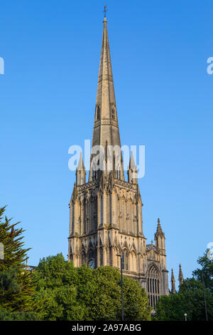 Une vue sur la magnifique église St Mary Redcliffe dans la ville de Bristol, Angleterre.