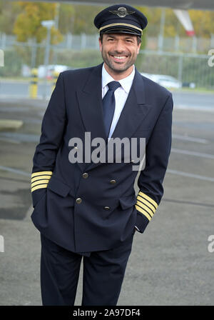 Cologne, Allemagne. 13 Nov, 2019. Acteur Kai Schumann, tourné pendant le tournage du 100e épisode de la série télévisée ZDF Heldt'. Credit : Henning Kaiser/dpa/Alamy Live News Banque D'Images