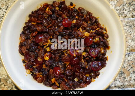 Fruits secs ingrédients pour gâteau de Noël Banque D'Images