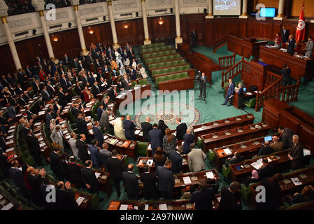 Tunis, Tunisie. 13 Nov, 2019. Adjoints suivent la première session et cérémonie de prestation de serment le parlement tunisien après la Cour suprême du Conseil Électoral a annoncé les résultats des élections législatives. Credit : SOPA/Alamy Images Limited Live News Banque D'Images